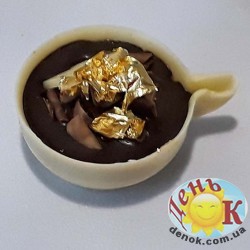Шоколадная чашка с золотом