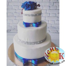 Свадебный торт с синими розами